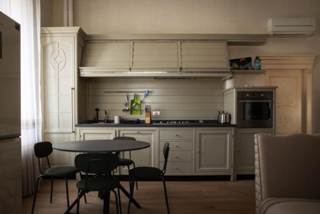 Merulana Penthouse: 5 Minutes Walk From Colosseum מראה חיצוני תמונה