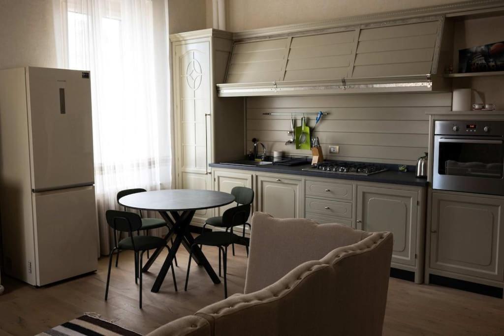 Merulana Penthouse: 5 Minutes Walk From Colosseum מראה חיצוני תמונה